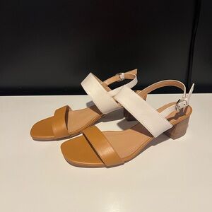 NWOT Brooks Brothers Sandals